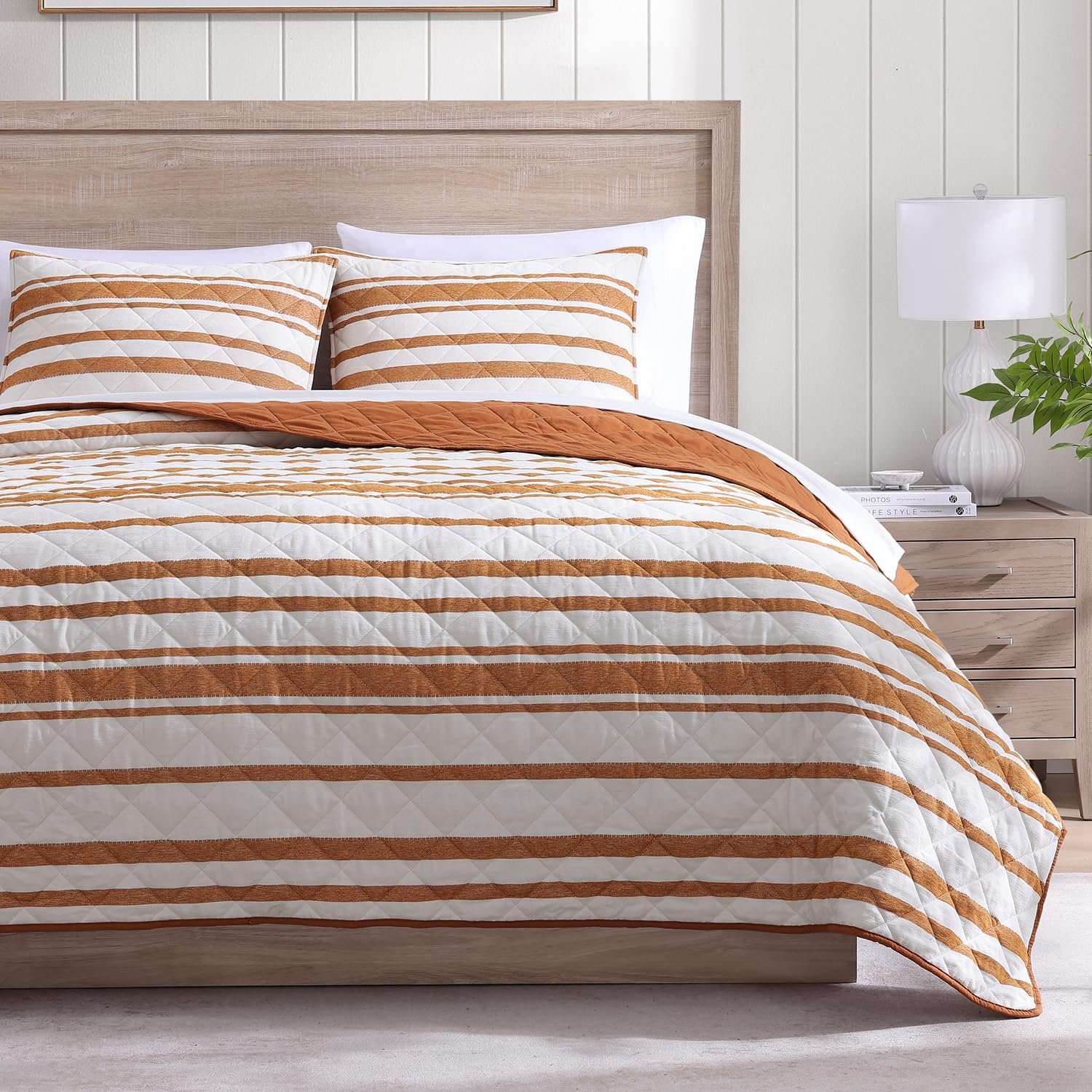 Quilt Set Queen Size, Chenille Burnt Orange Stripe Quilt with Geometric Diamond Stitched Pattern, Reversible Microfiber Bedding Bedspread Coverlet for All Season